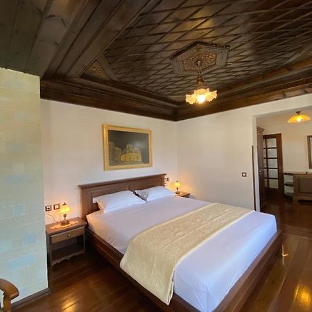 Boutique Hotel Muzaka เบราท ภายนอก รูปภาพ