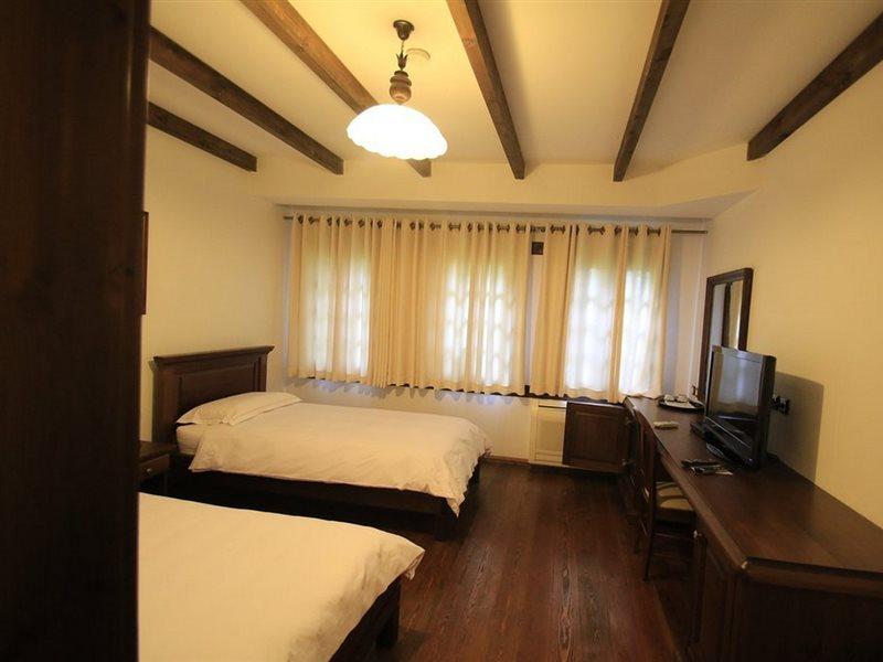 Boutique Hotel Muzaka เบราท ภายนอก รูปภาพ