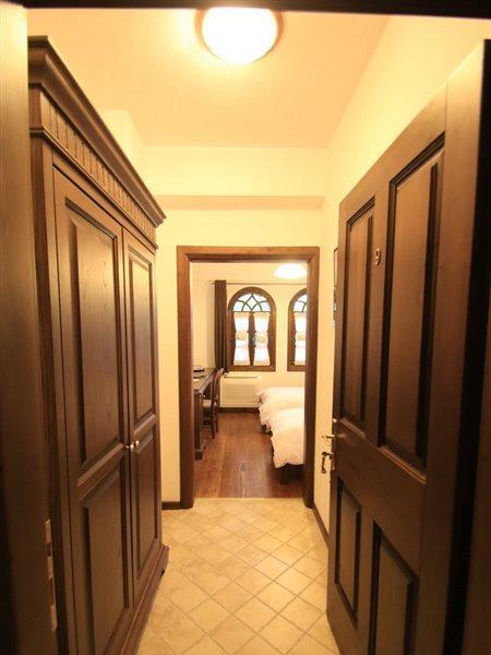 Boutique Hotel Muzaka เบราท ภายนอก รูปภาพ