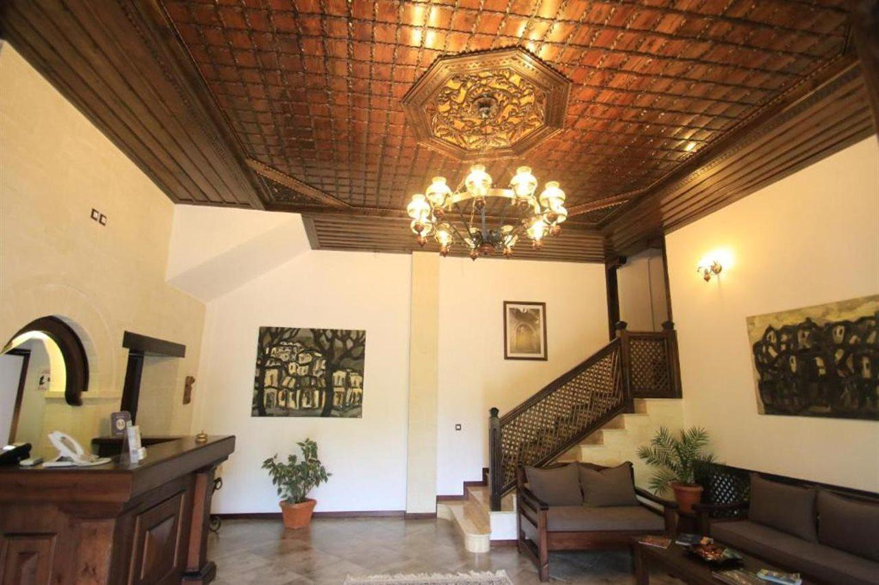 Boutique Hotel Muzaka เบราท ภายนอก รูปภาพ