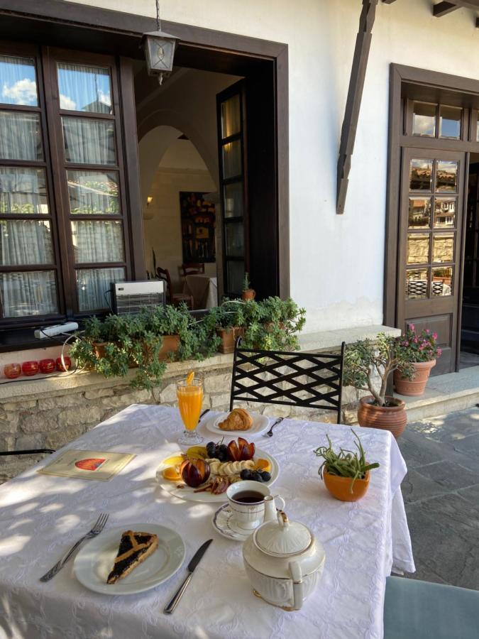 Boutique Hotel Muzaka เบราท ภายนอก รูปภาพ