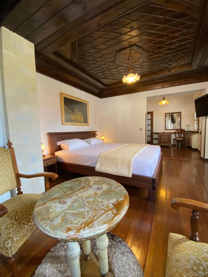Boutique Hotel Muzaka เบราท ภายนอก รูปภาพ